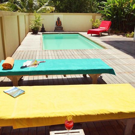 Happy Days Guest House Le Morne Bagian luar foto