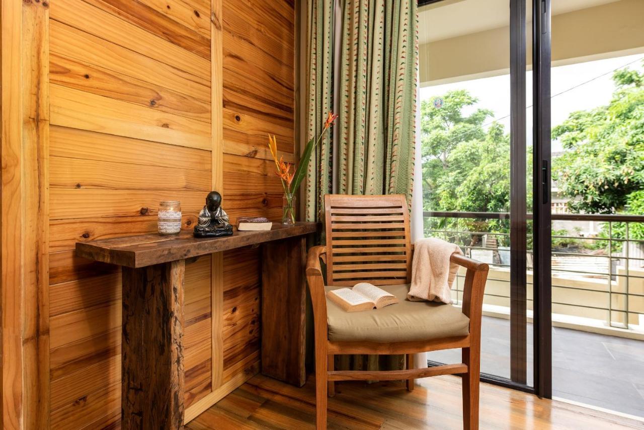 Happy Days Guest House Le Morne Bagian luar foto