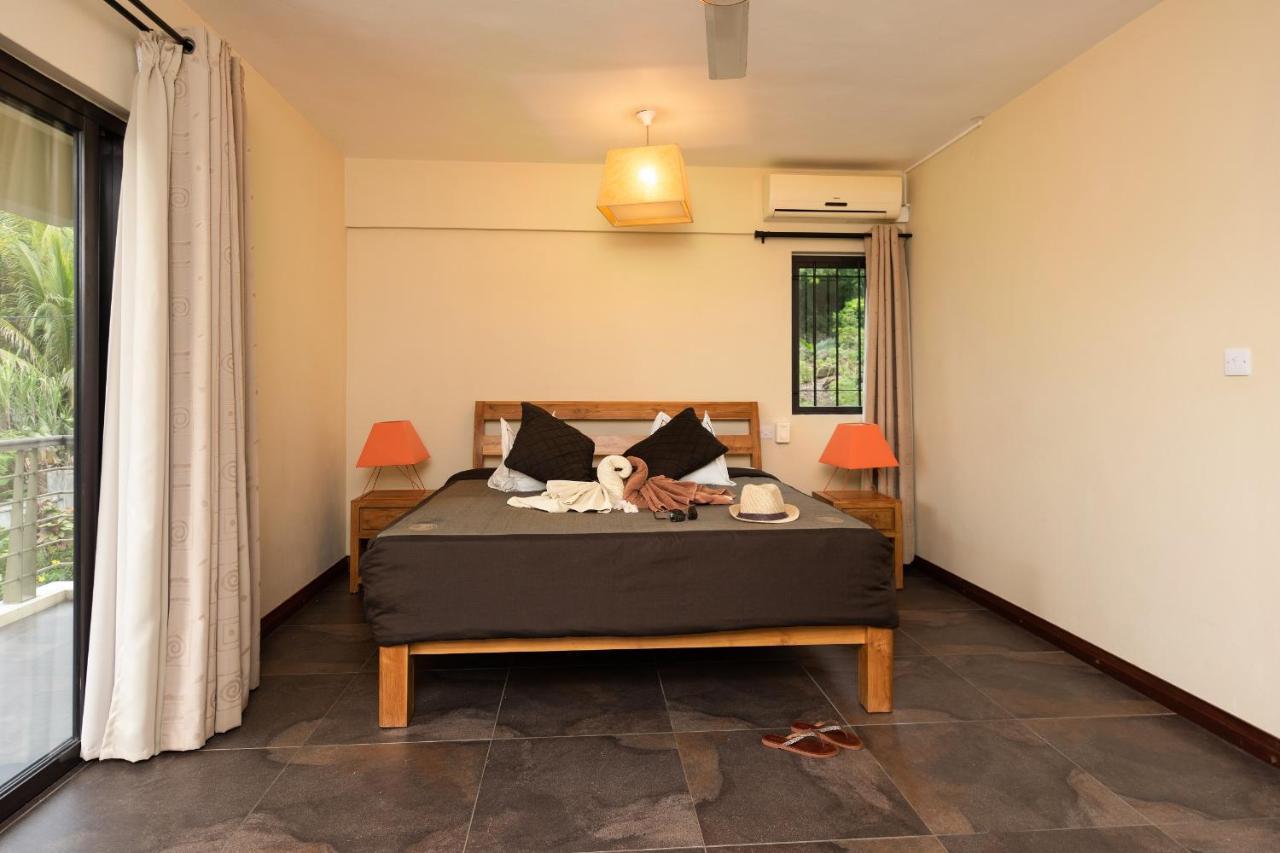 Happy Days Guest House Le Morne Bagian luar foto