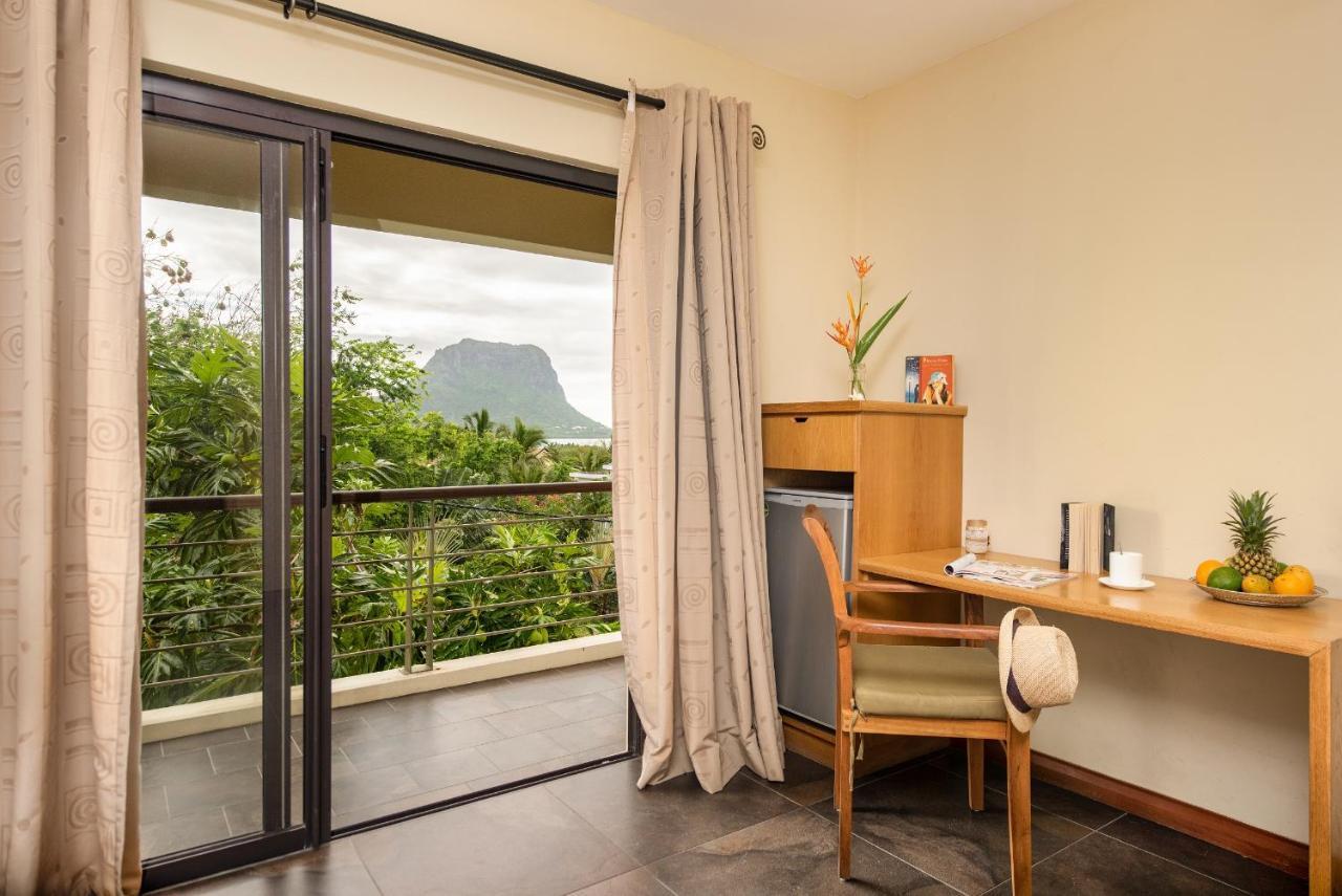 Happy Days Guest House Le Morne Bagian luar foto