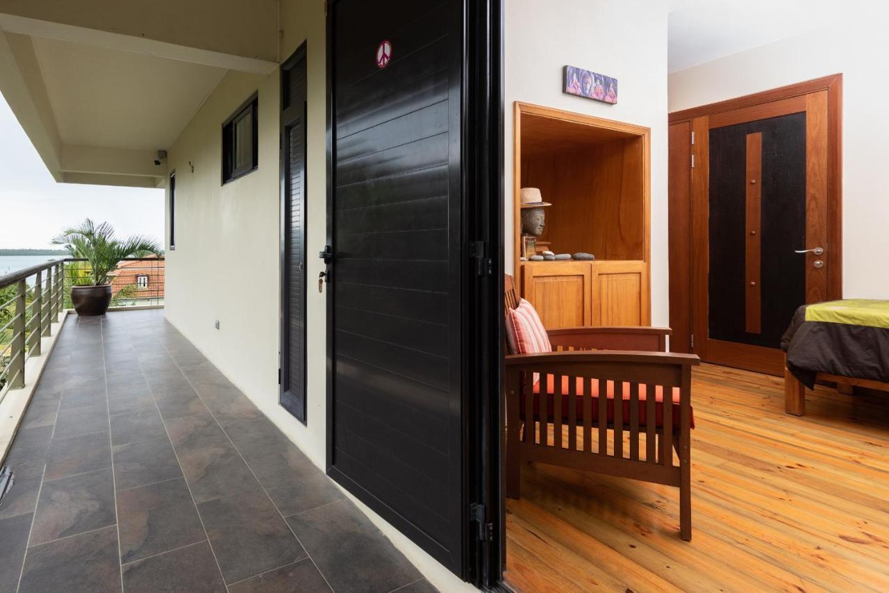 Happy Days Guest House Le Morne Bagian luar foto