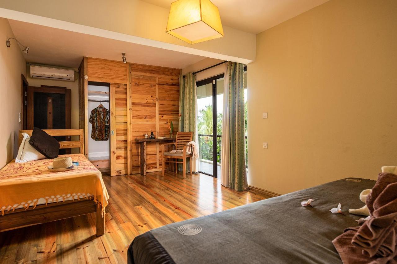 Happy Days Guest House Le Morne Bagian luar foto