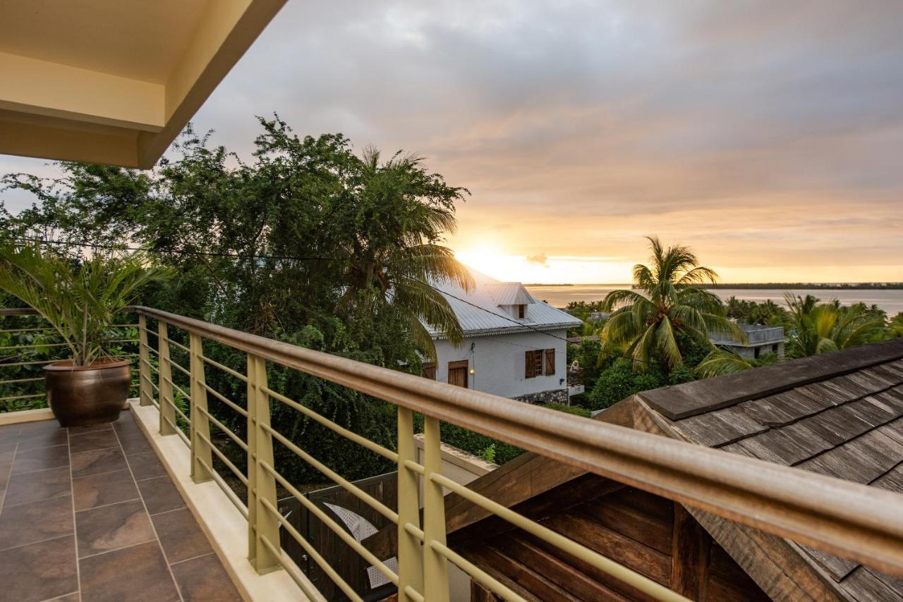 Happy Days Guest House Le Morne Bagian luar foto