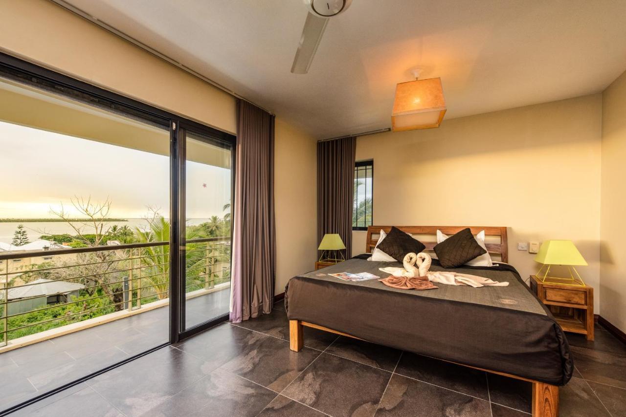 Happy Days Guest House Le Morne Bagian luar foto