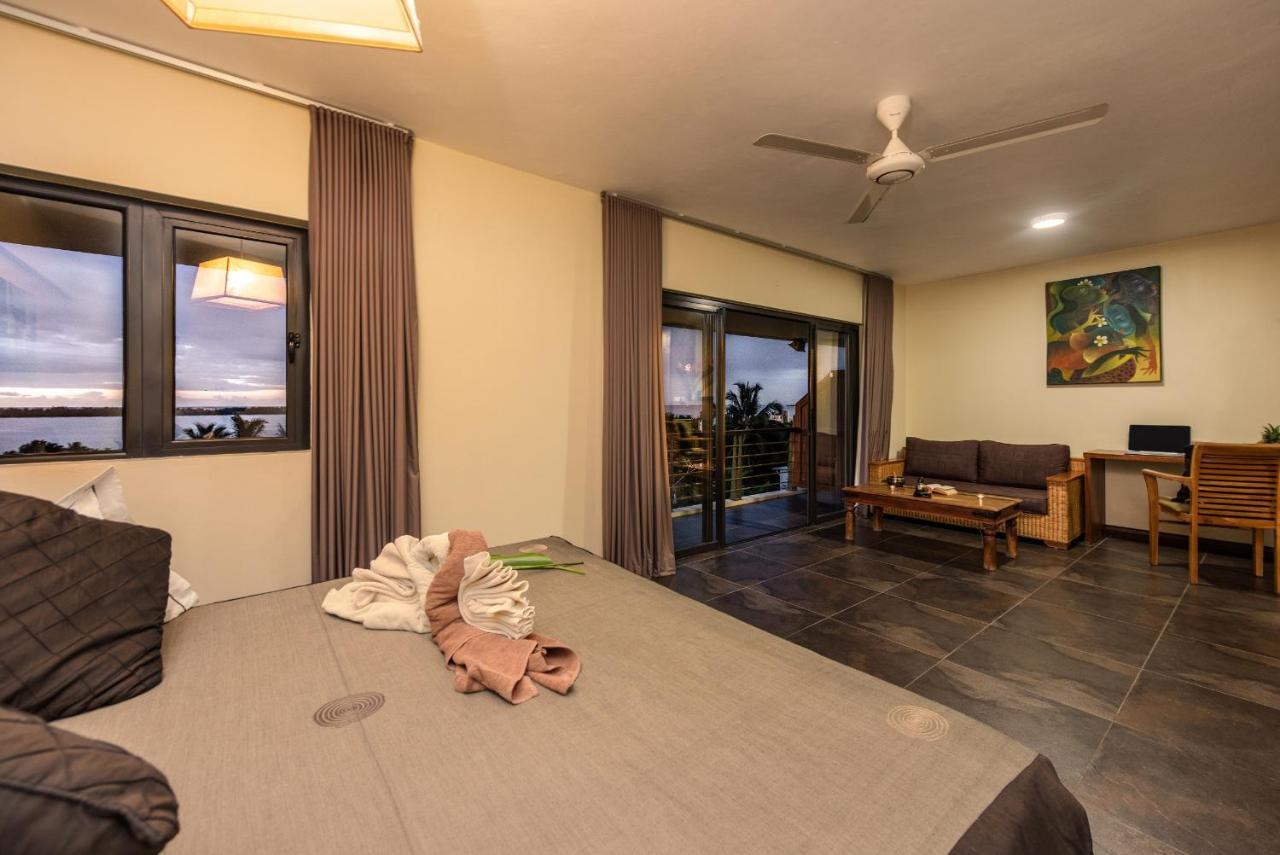 Happy Days Guest House Le Morne Bagian luar foto