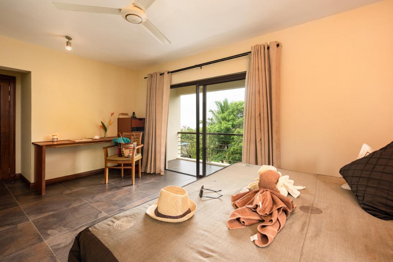 Happy Days Guest House Le Morne Bagian luar foto