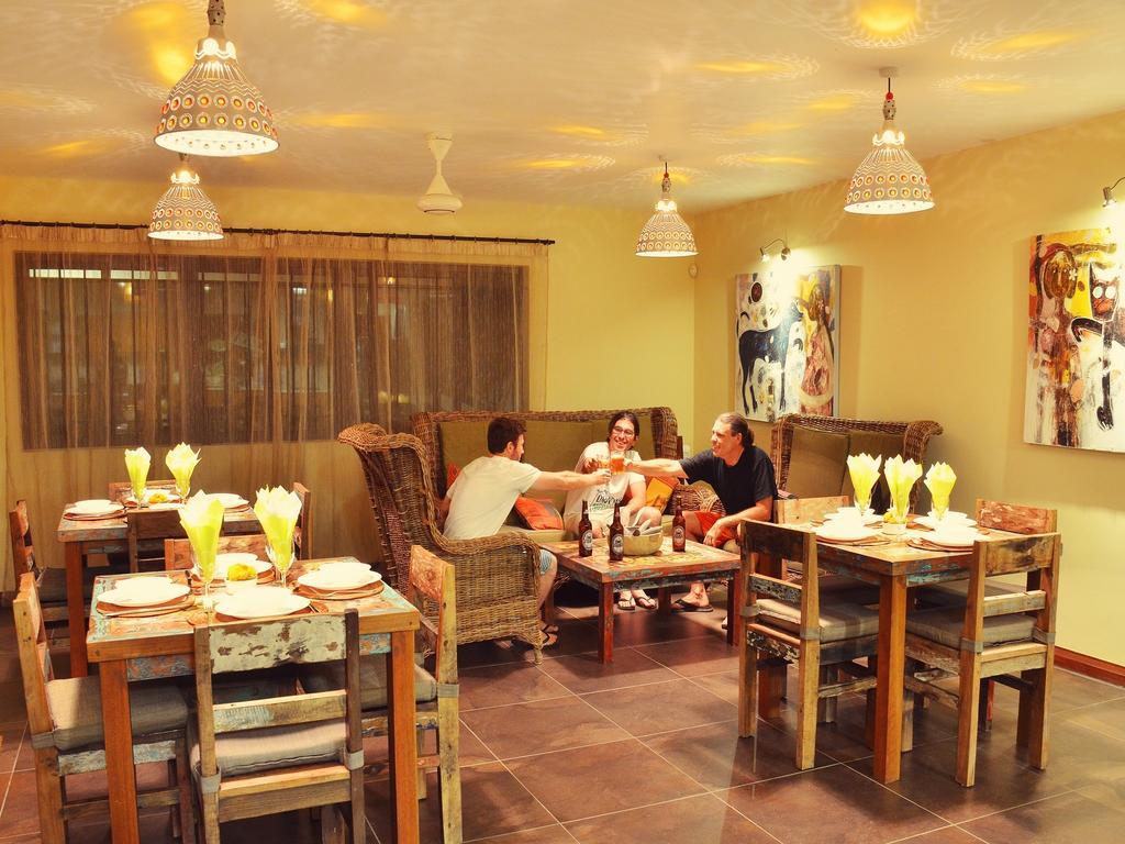 Happy Days Guest House Le Morne Bagian luar foto